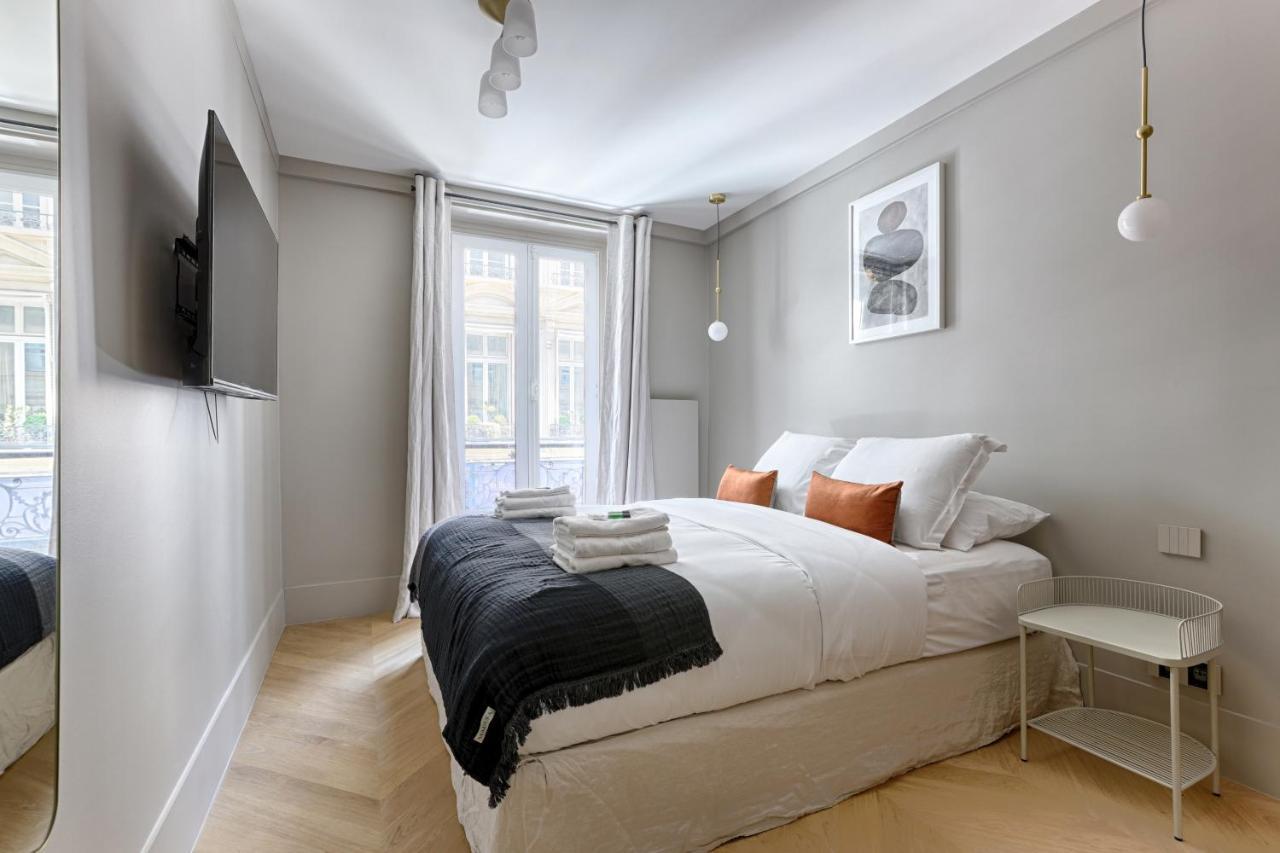 Unique Luxury Parisian Flat 2Br/6P -Champs Elysees Εξωτερικό φωτογραφία