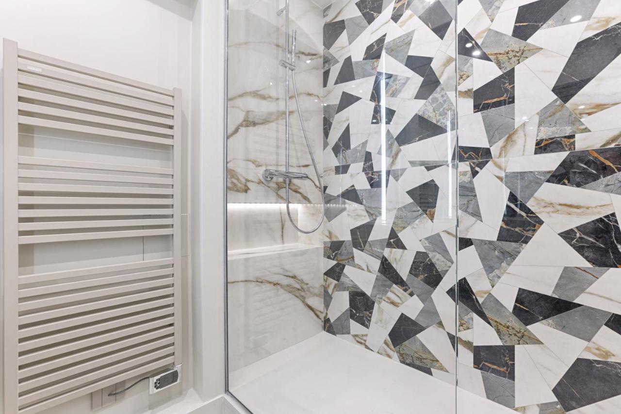Unique Luxury Parisian Flat 2Br/6P -Champs Elysees Εξωτερικό φωτογραφία